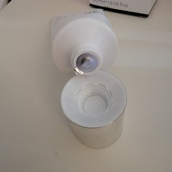 ELEMIS HYDRA BOOST DAY CREAM FOR DRY SKIN (BNWB/Full Size 1.6oz/Sealed ) - Picture 9 of 10